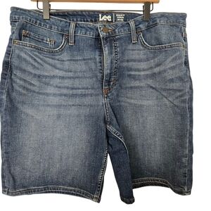 Lee Womens Blue Denim Shorts Size 18